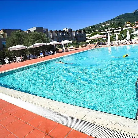 Select مارينا دي كامبو