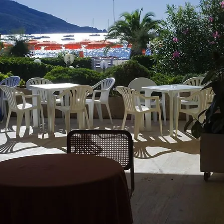 Select فندق مارينا دي كامبو