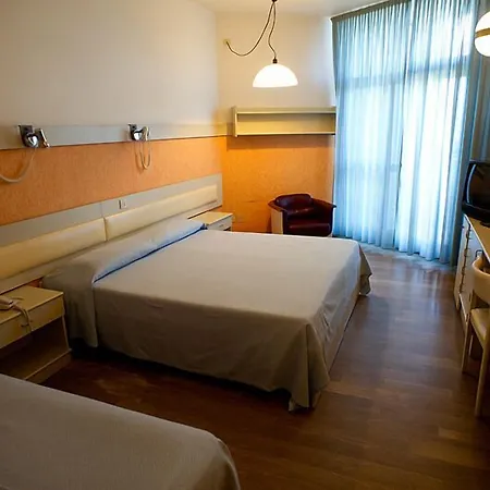 Select فندق مارينا دي كامبو